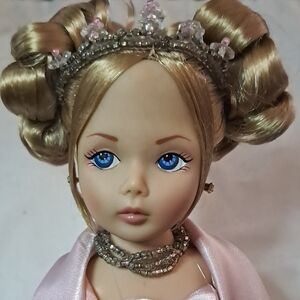 Vogue "Jill" Evening Elegance 2009